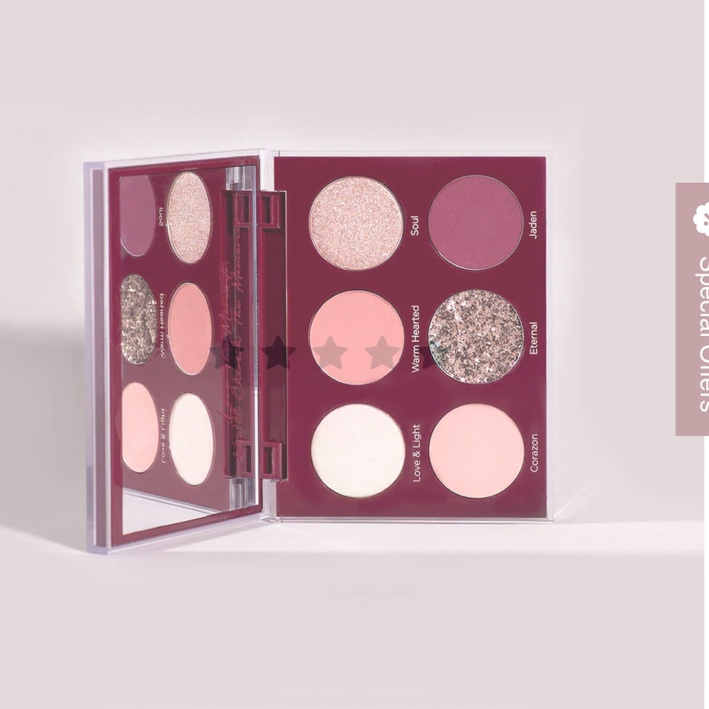 Dominique eyeshadow palette brand new in box glitter, metallic
